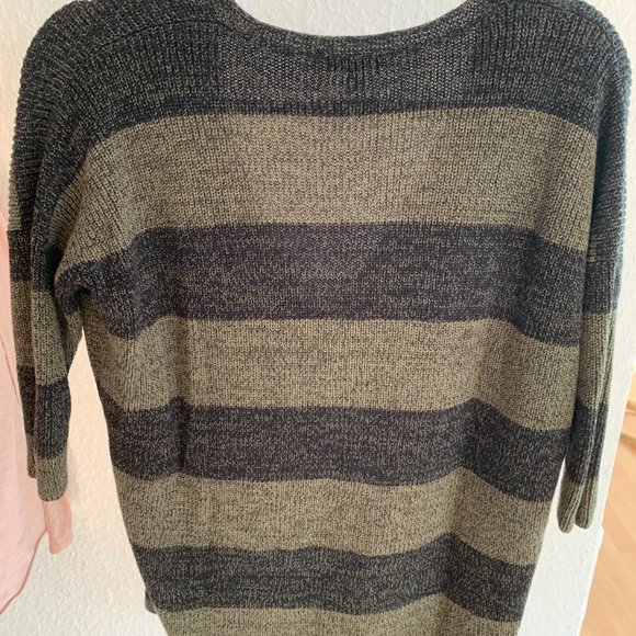 Express V Neck Sweater - Picture 3 of 8